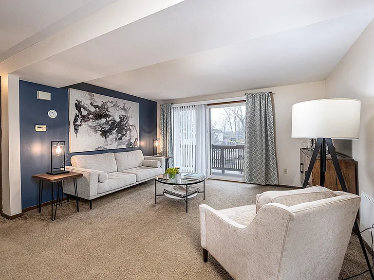 Raintree Island Apartment Homes — Photo 6