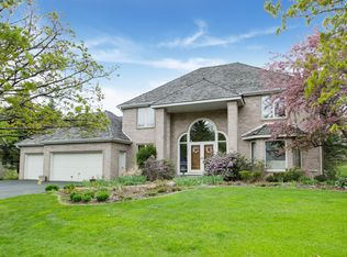 10452 Bluff Rd, Eden Prairie, MN 55347