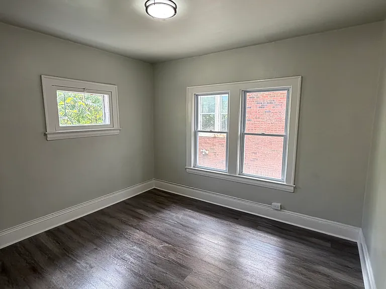 929 Thornhill Dr #2 — Photo 10