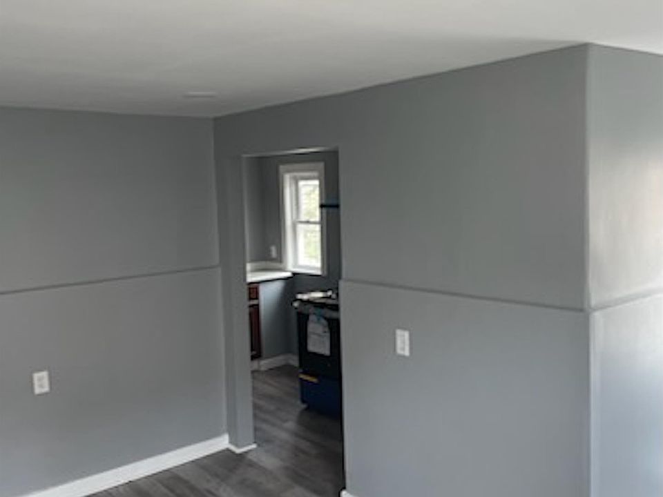1st image of 528 Western Ave Floor 2