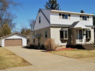 1421 Oak St, Wisconsin Rapids, WI 54494