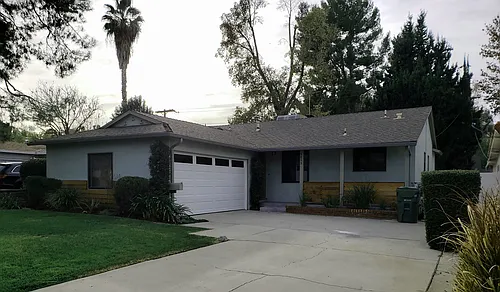 5059 Serrania Ave Photo 1