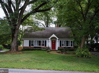 831 Park Hill Dr, Manheim, PA