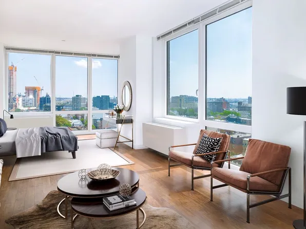 5-11 47th Avenue image 1 of 7