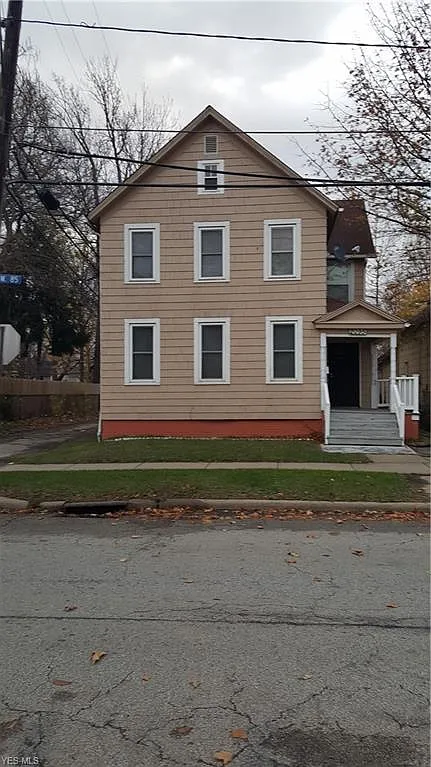 2095 W 85th St photo 1