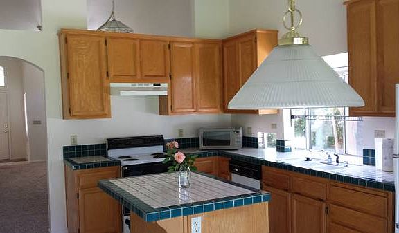 Harvest Moon Kitchen_05132014