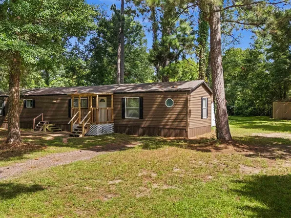 21039 Woodland Ln, Chandler, TX 75758