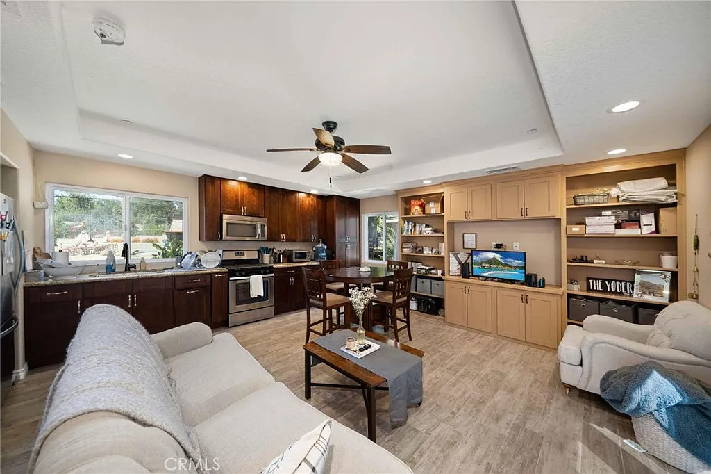 1 bed, 900 sqft, $2,500 — Photo 4