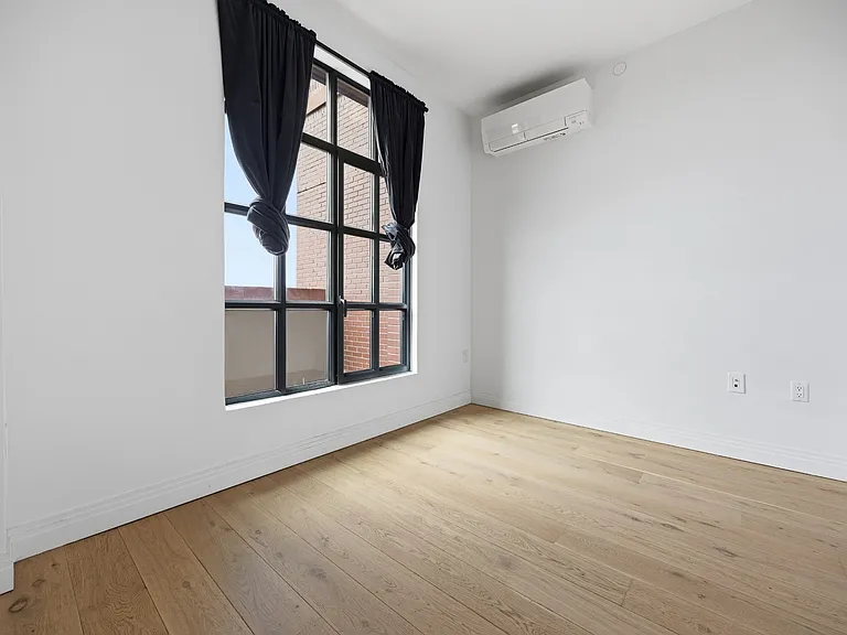 875 4th Ave #818 — Photo 10