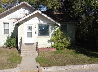 12 8th Ave NW, Minot, ND 58703