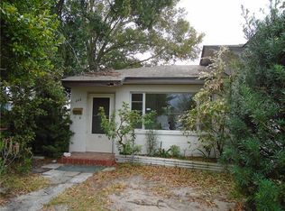 305 S Saturn Ave, Clearwater, FL 33755