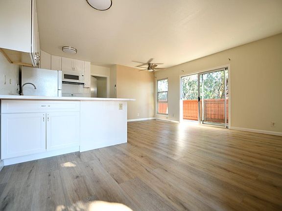 3rd image of 5412 Claremont Ave #34