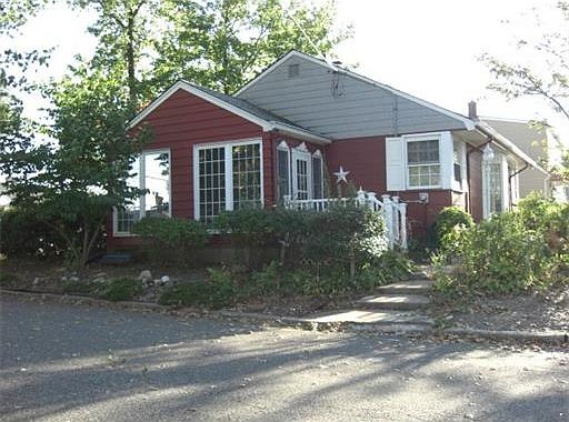 2nd image of 15 E Foch Ave