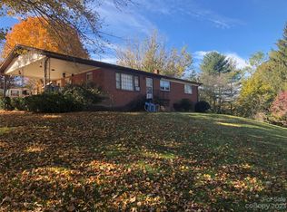 530 Shelton Rd, Clyde, NC 28721