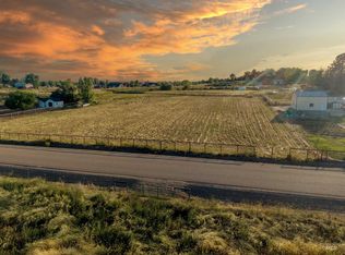 Eric Ln, Middleton, ID 83644