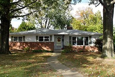 320 Gary Lee Dr photo 1