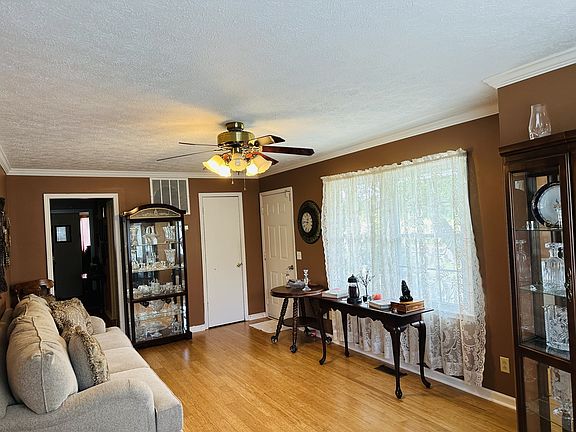 5th image of 521 N Plum St #1/2