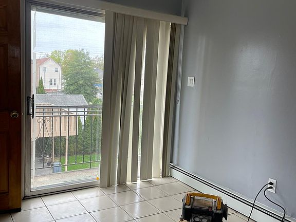 4th image of 1626 Ohm Ave #2