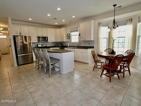 5th image of 84 Marlow Drive