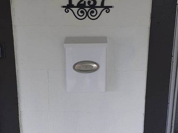 2nd image of 1237 Elm Ave