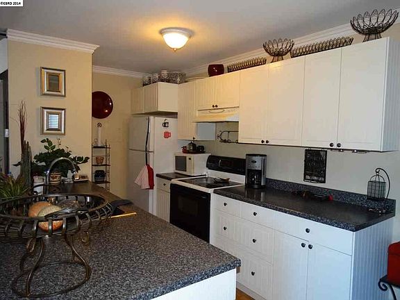2nd image of 34849 Starling Dr APT 2