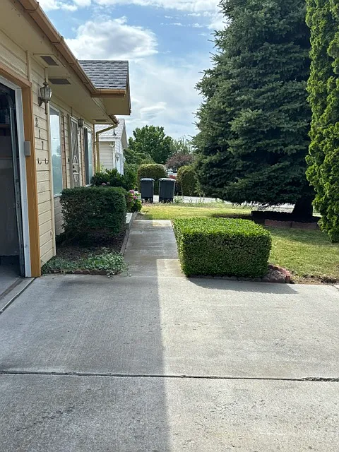 3 bed, 1124 sqft, $1,700 — Photo 3