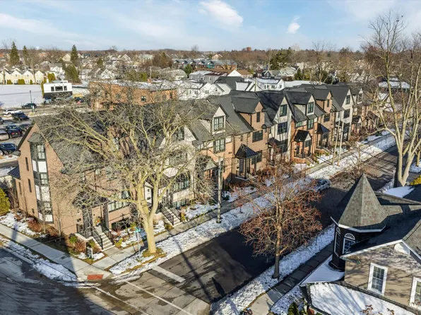 668 Maple St, Plymouth, MI 48170