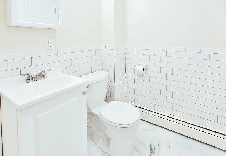 238 Everett St #2 — Photo 9