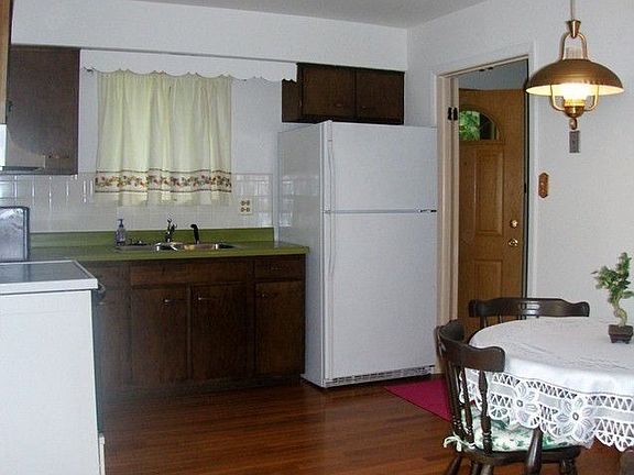 2nd image of 1S291 Danby St