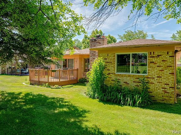 4th image of 461 Sandehurst Dr
