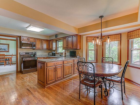 5th image of 8006 Woody Hollow Dr