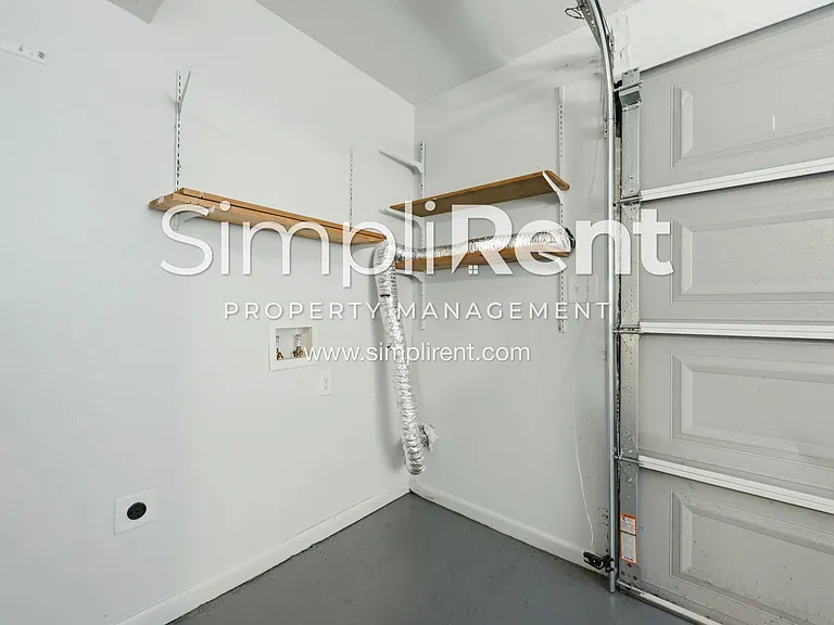 3685 Glen Falls Dr — Photo 18