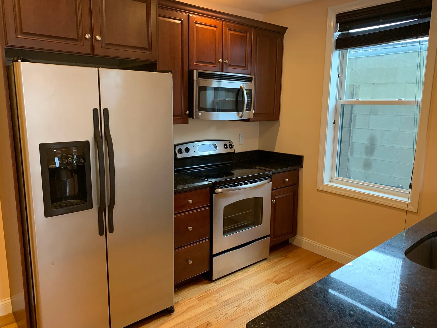 100 Fellsway W — Photo 2