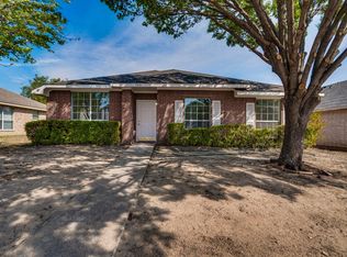 1021 Glencrest Dr, Cedar Hill, TX 75104