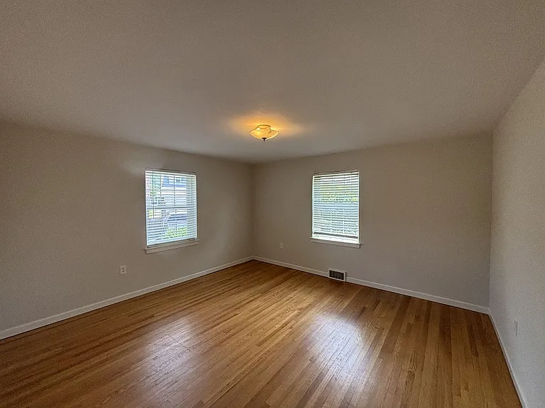 22 Macungie Ave — Photo 11