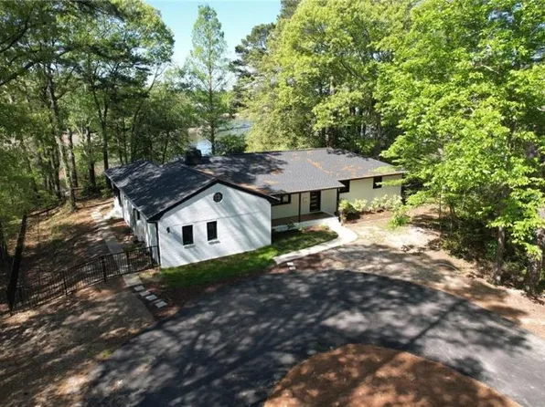 2369 S Wolfsnare Dr, Virginia Beach, VA 23454