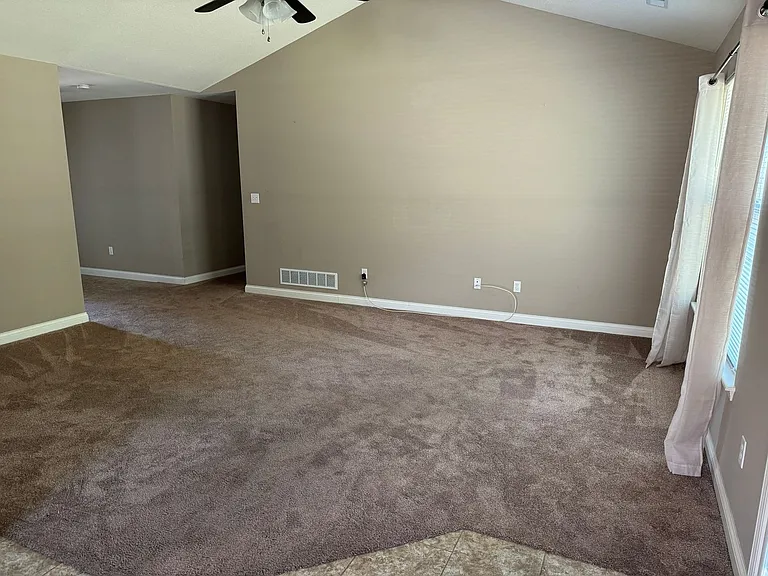 401 Burning Bush Rd — Photo 13