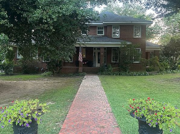 44 Railroad St