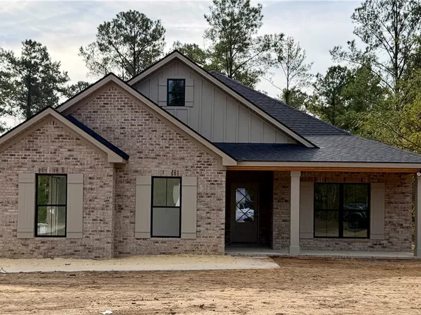 11986 Meadowview Dr, Northport, AL 35475