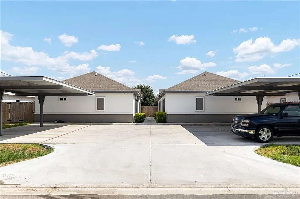 Building Photo - 1809 W Ramirez St #2