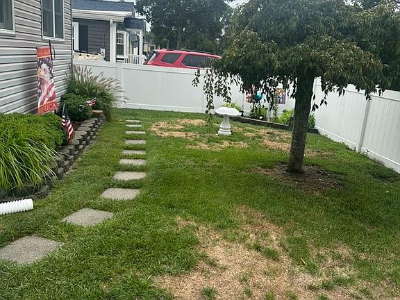 5th image of 43 Kentucky Ave