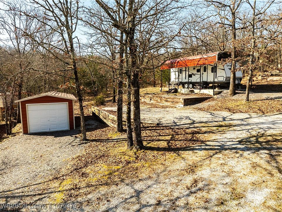 1st image of 15247 W Phillips Dr