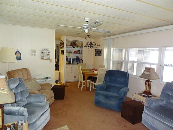 3rd image of 12211 Longhorn Dr