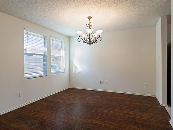 5th image of 3601 Mariner St