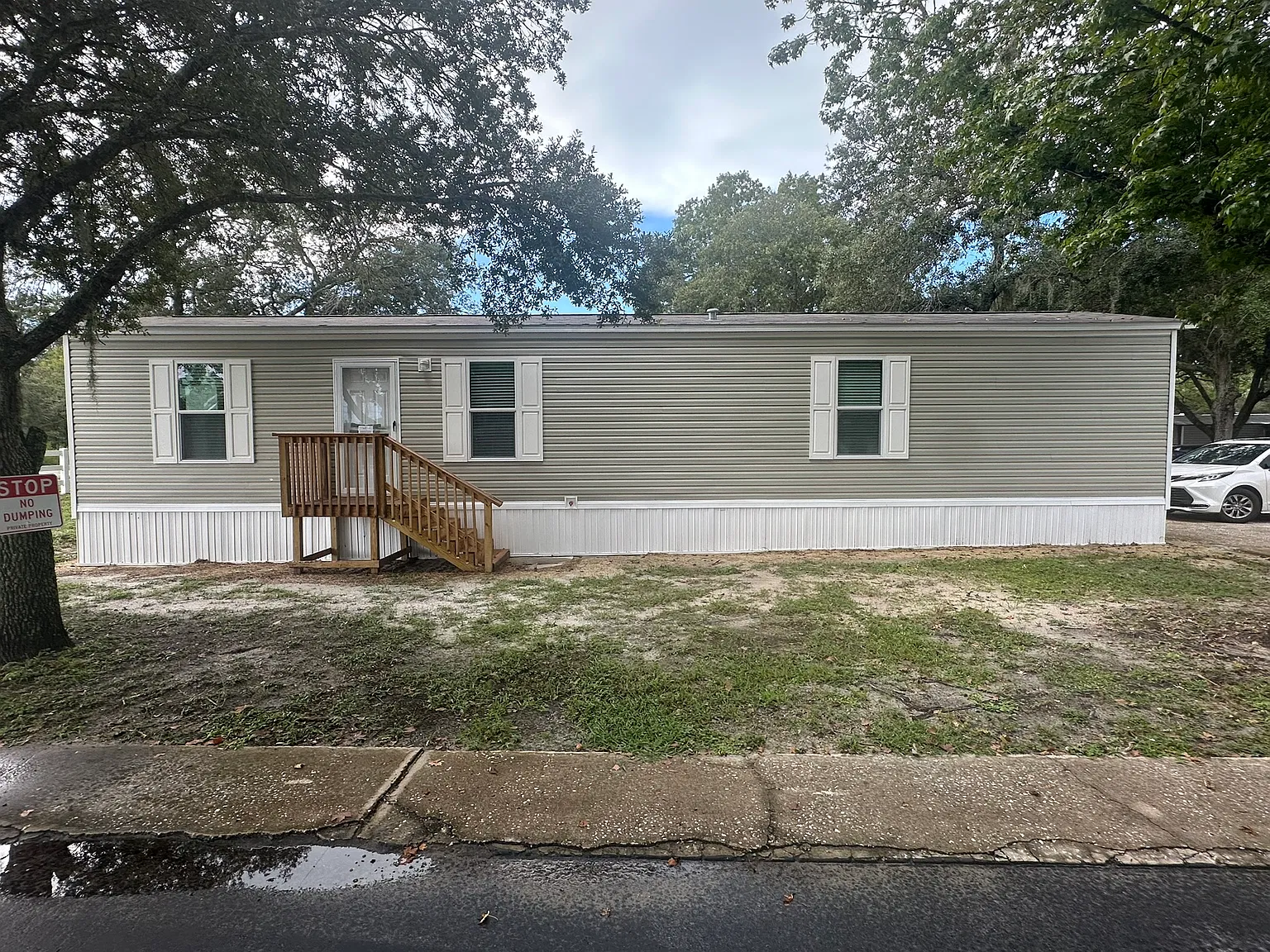 3 bed, 800 sqft, $1,950 — Photo 1