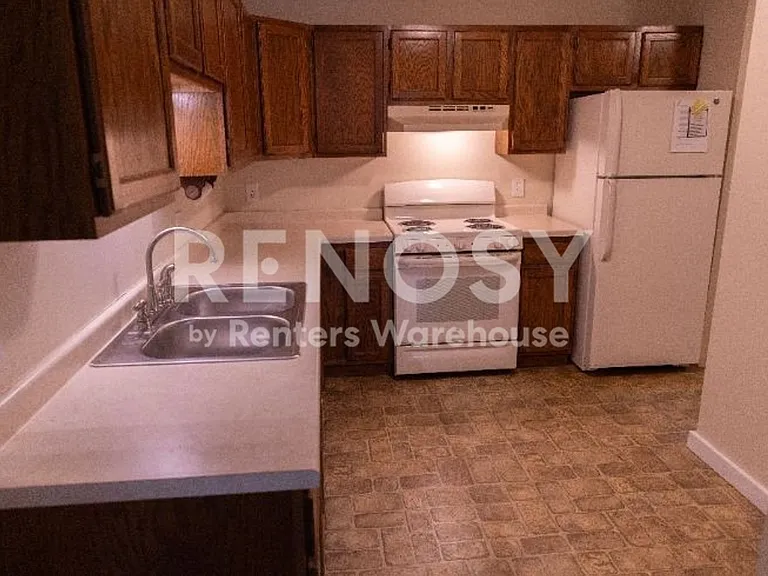 6615 Lake Shore Dr S #115 — Photo 36