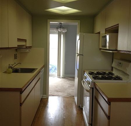 kitchen to dining room