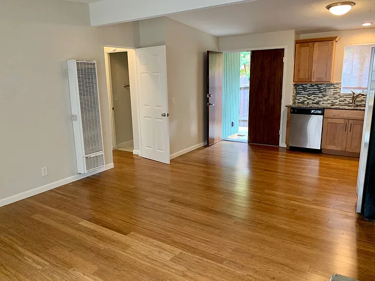 310 Avenida Santa Barbara — Photo 8