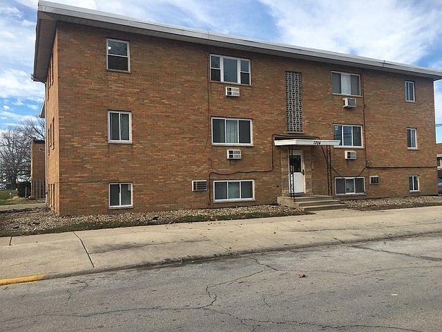 1st image of 1304 Sibley Blvd APT 6