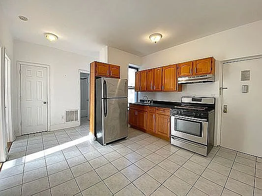 Rented by Ideal Properties Group | media 10